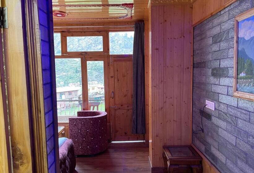 Отель Marigold , Pulga