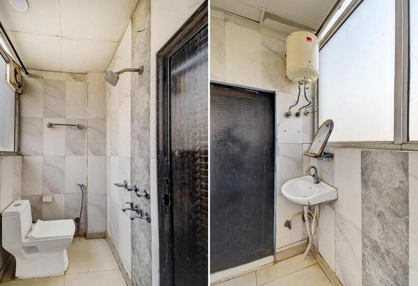 ホテル Oyo Guldasta Marriage Hall