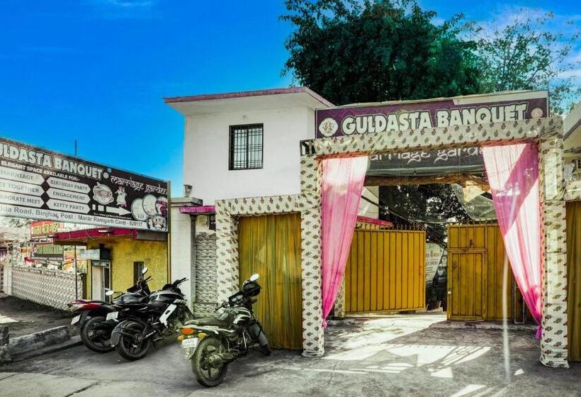 ホテル Oyo Guldasta Marriage Hall