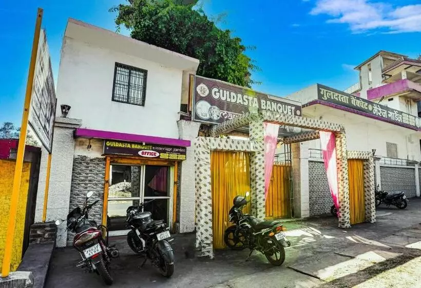 ホテル Oyo Guldasta Marriage Hall