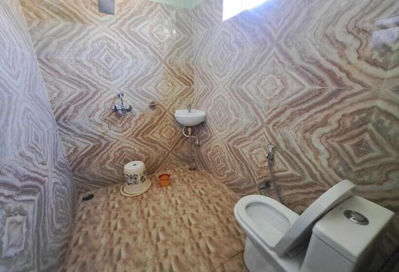 هتل Heaven Inn Guest House & Restro