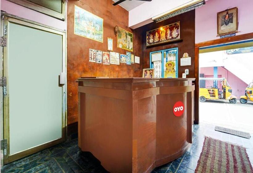 Hotel Oyo Sri Sivasakthi A/c Lodge