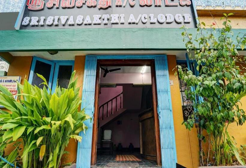 Hotel Oyo Sri Sivasakthi A/c Lodge
