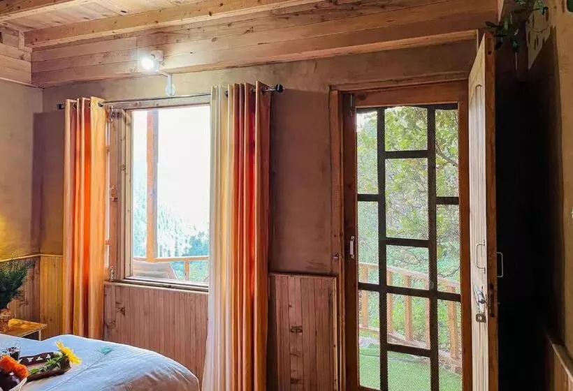 ホテル Himalayan Classic, Manali