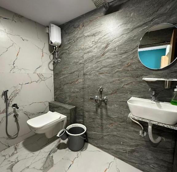 בית מלון כפרי Sky Palace Adajan