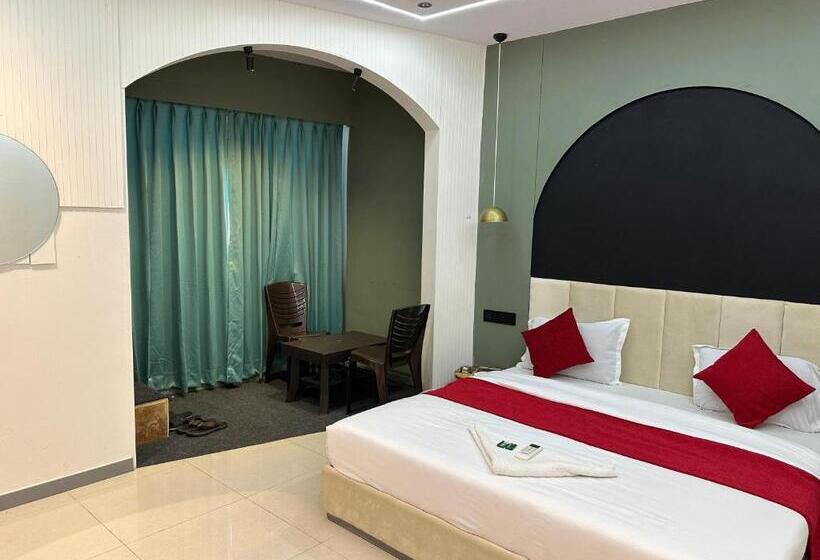 בית מלון כפרי Sky Palace Adajan