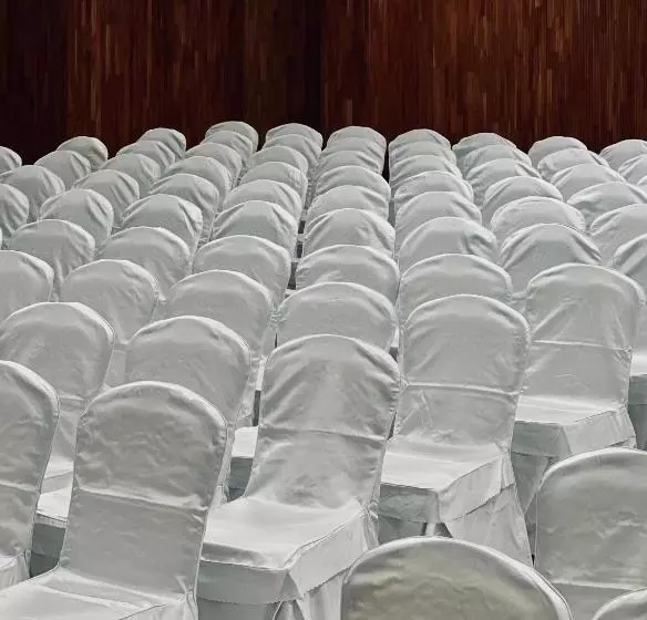 Hotelli The Habitat Suites