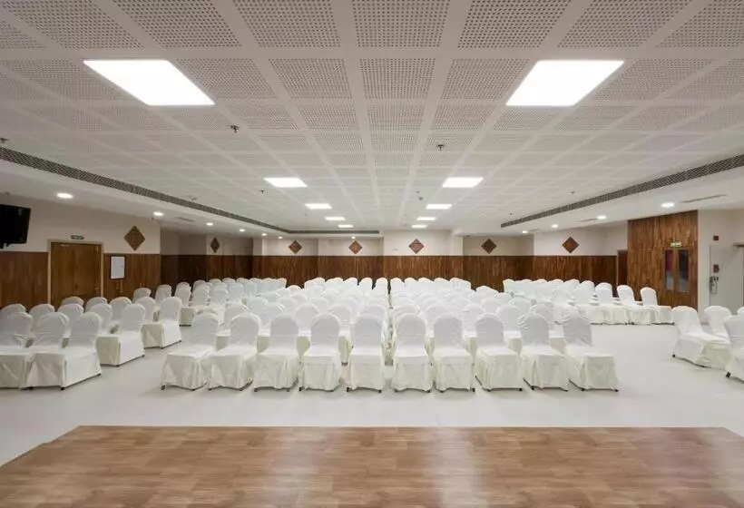 Hotelli The Habitat Suites