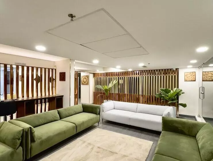 Hotelli The Habitat Suites