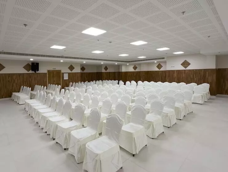 Hotelli The Habitat Suites