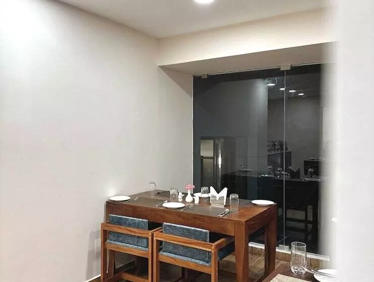 Hotelli The Habitat Suites