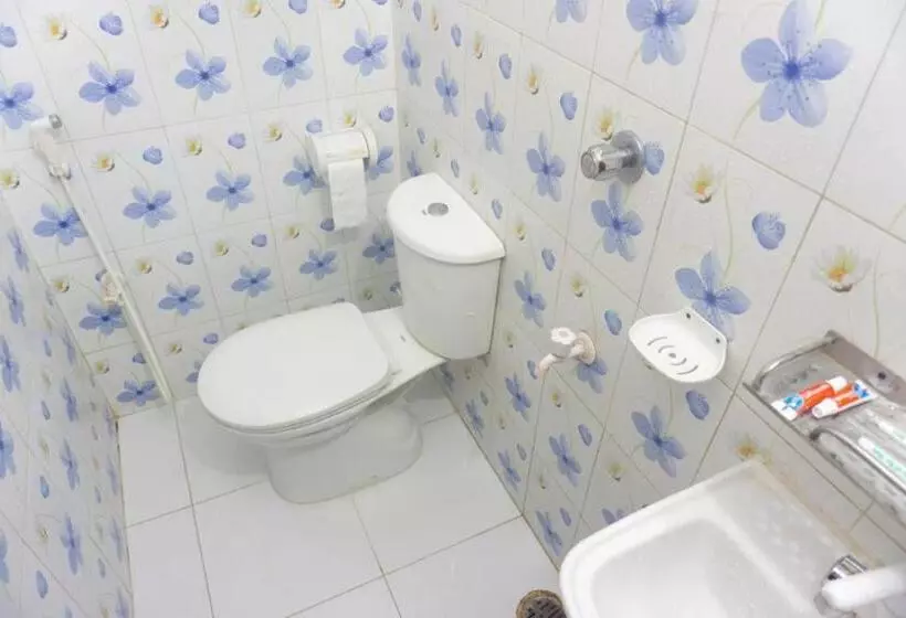 هتل White House International