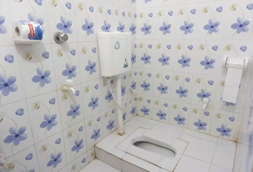 هتل White House International