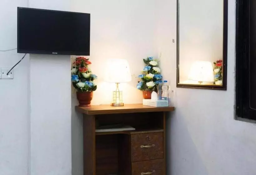 هتل White House International