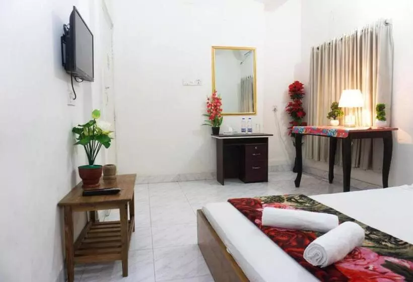 هتل White House International