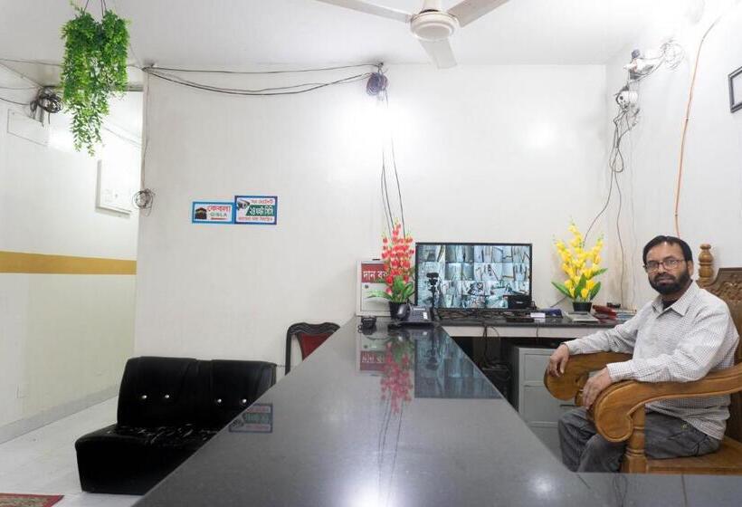 هتل White House International