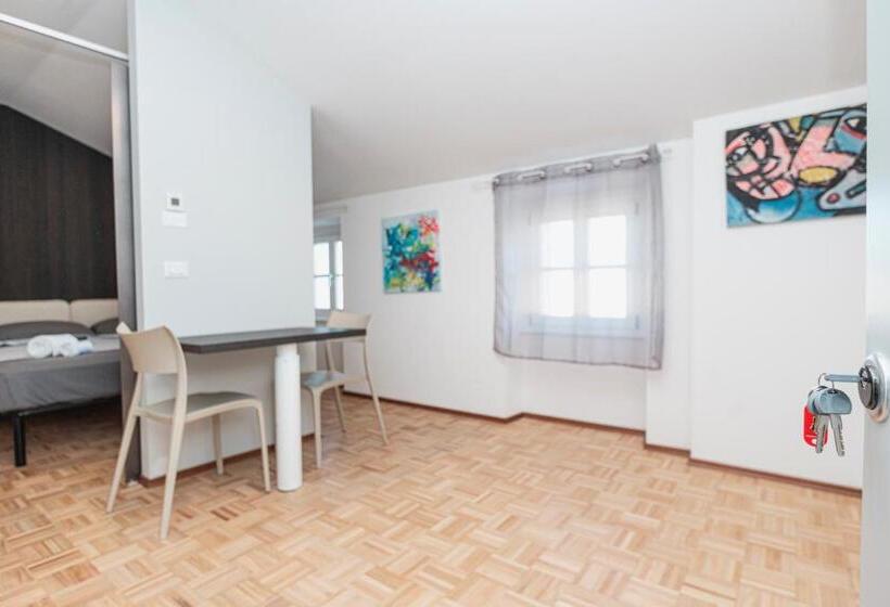 Hurban Apartments Venezian