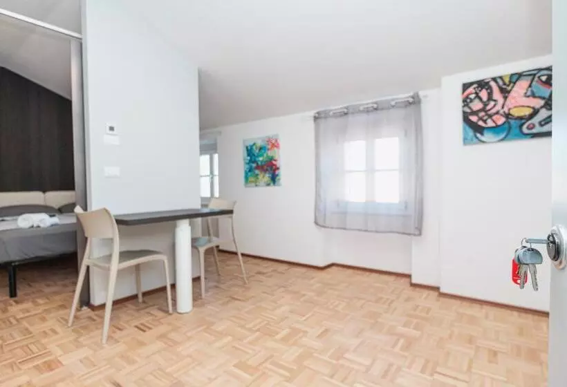 Hurban Apartments Venezian