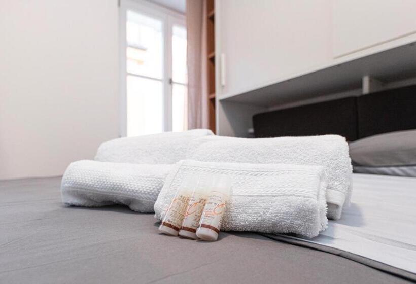 Hurban Apartments Venezian