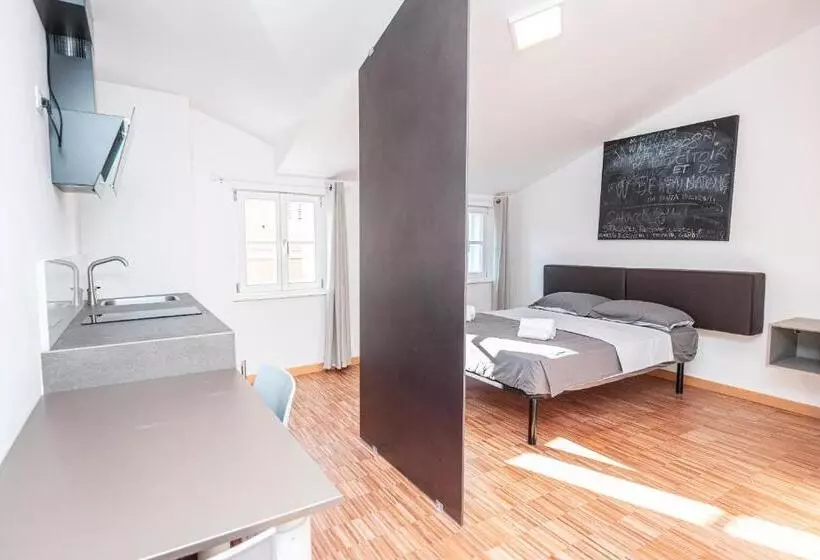 Hurban Apartments Venezian