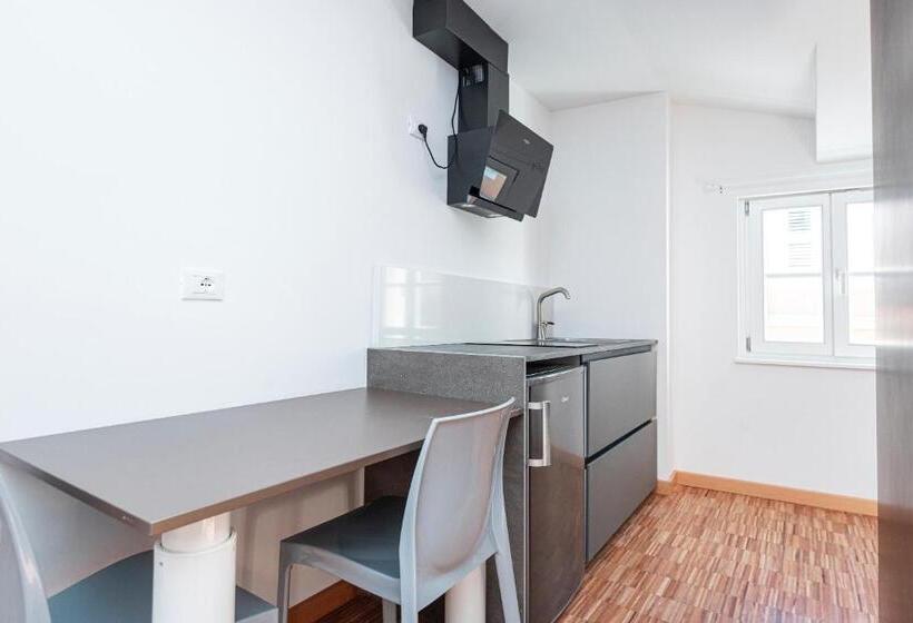 Hurban Apartments Venezian