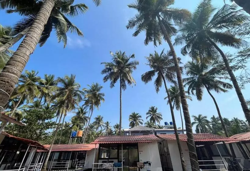 ペンション Lakshdeep Cottages