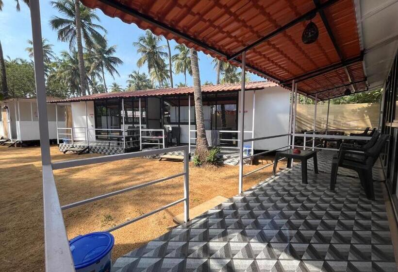 Pensão Lakshdeep Cottages