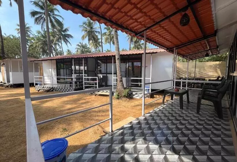 ペンション Lakshdeep Cottages