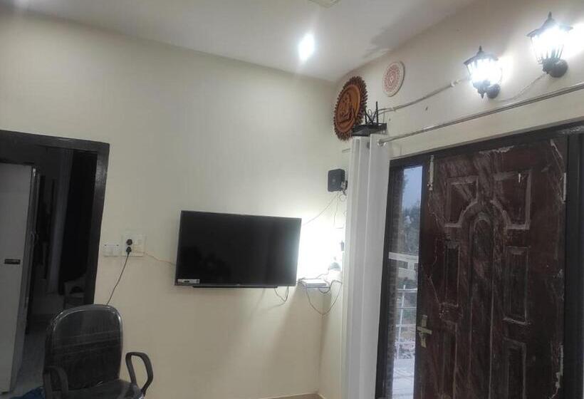 膳宿费 Nirvana Home Stay