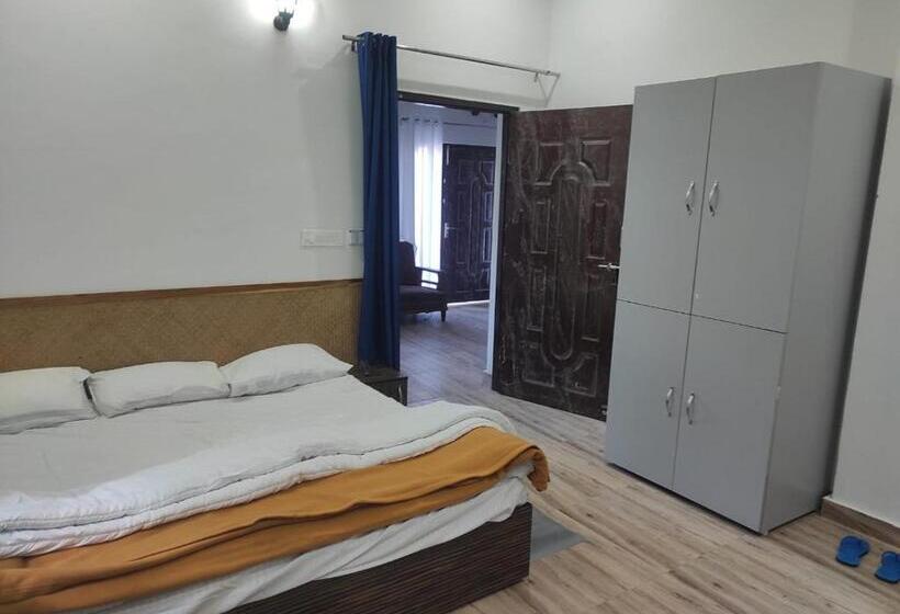 膳宿费 Nirvana Home Stay