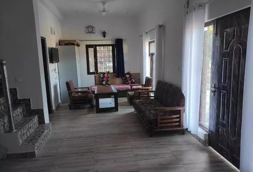 Pension  Nirvana Home Stay