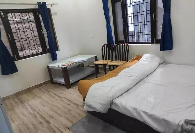 Pension  Nirvana Home Stay