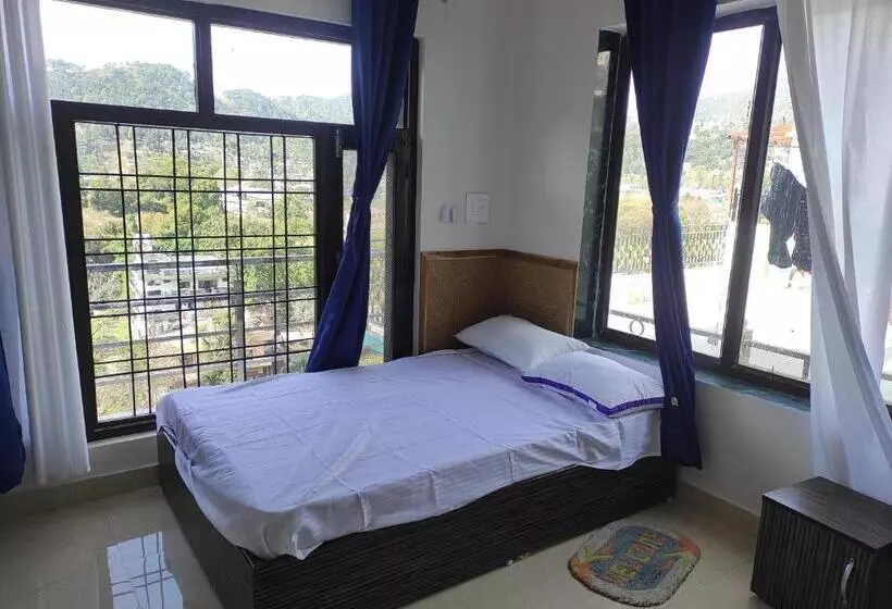 Pension  Nirvana Home Stay