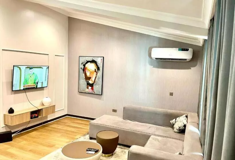 Sunflower Residence Oniru