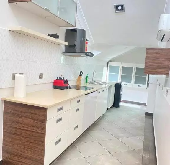 Sunflower Residence Oniru