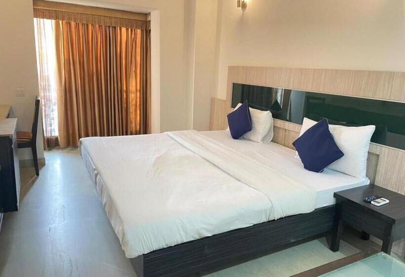 Bedchambers Serviced Apartments, Sector 40