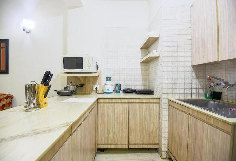 Bedchambers Serviced Apartments, Sector 40