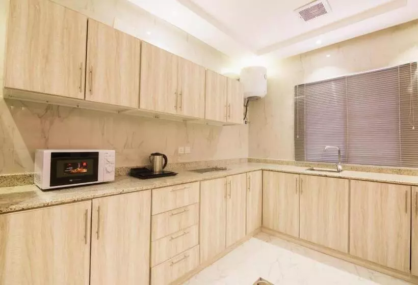 Hotelli أجنحة بالم تري للشقق المخدومه