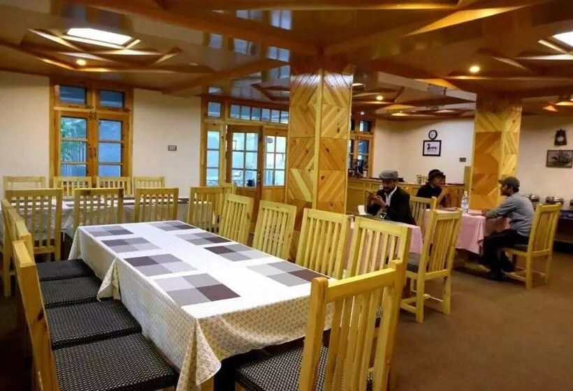 هتل Arcadian Ptdc Gupis Hunza