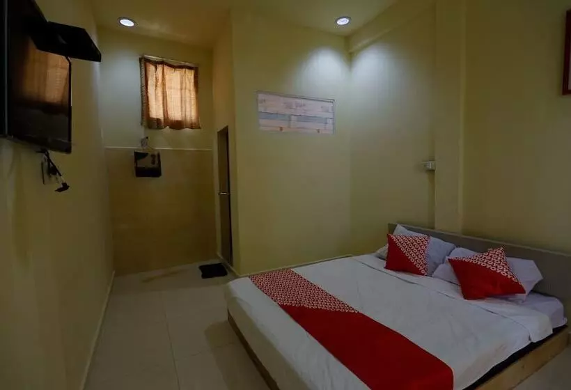 ホテル Backpaker Seraya By Oyo