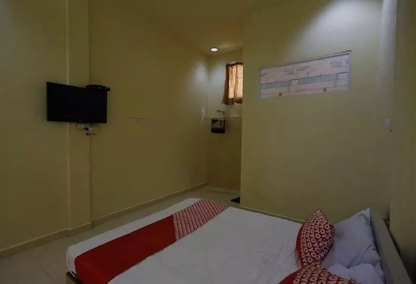 ホテル Backpaker Seraya By Oyo