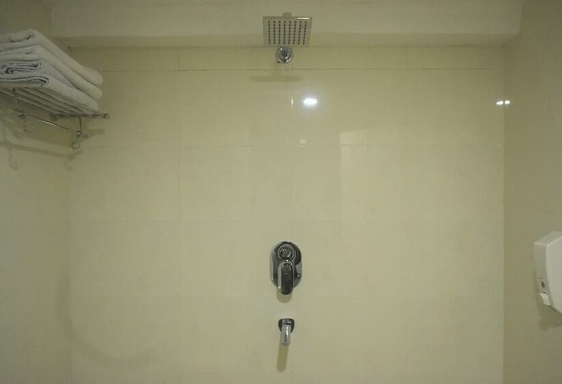 בית מלון כפרי Gulmohar