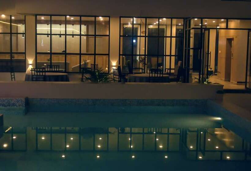 בית מלון כפרי Gulmohar