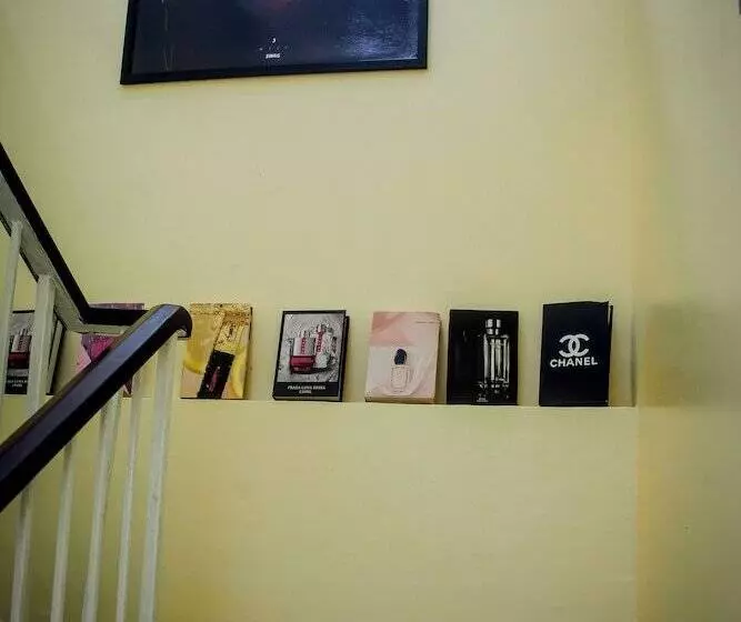 هتل House 2 Guest House