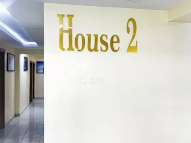 هتل House 2 Guest House