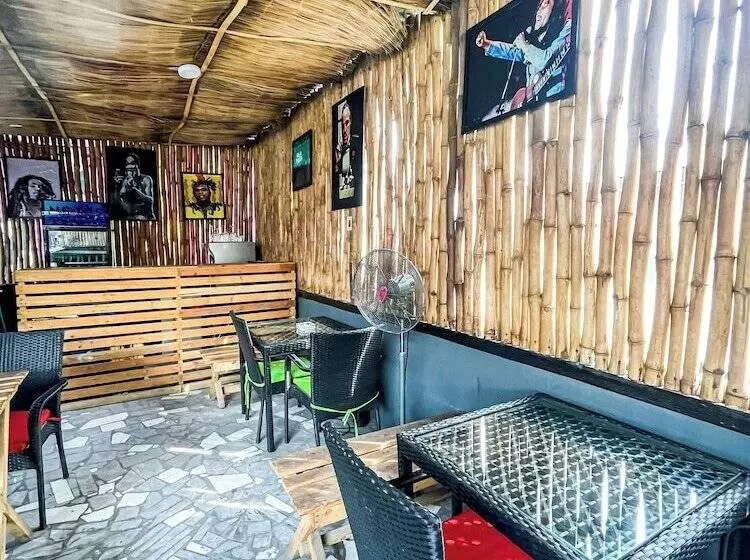 هتل House 2 Guest House