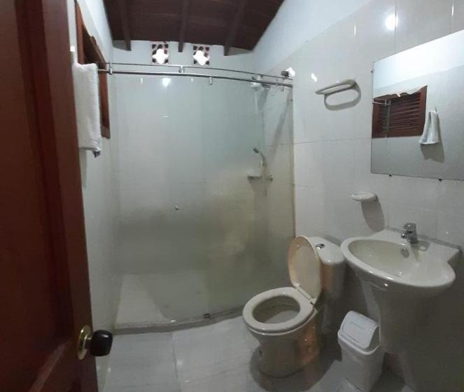 هتل Jardín De Rosas