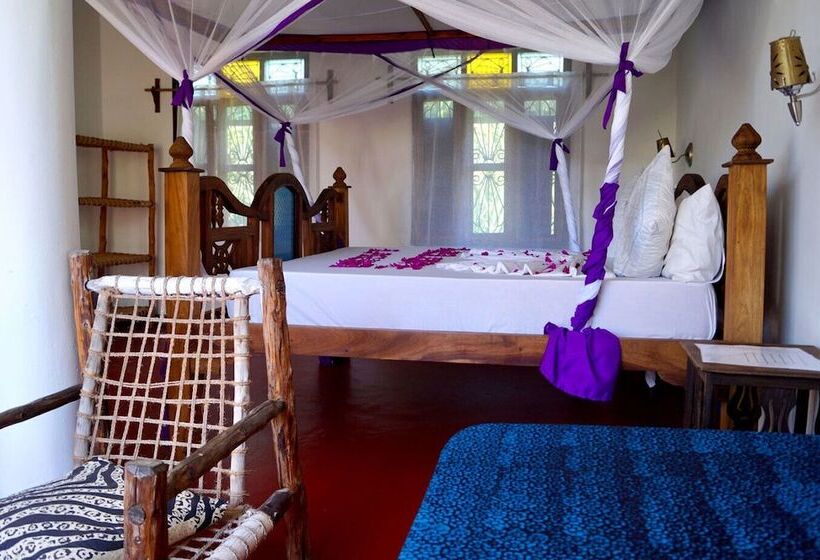 Hotel Laguna Palace Michamvi Kae