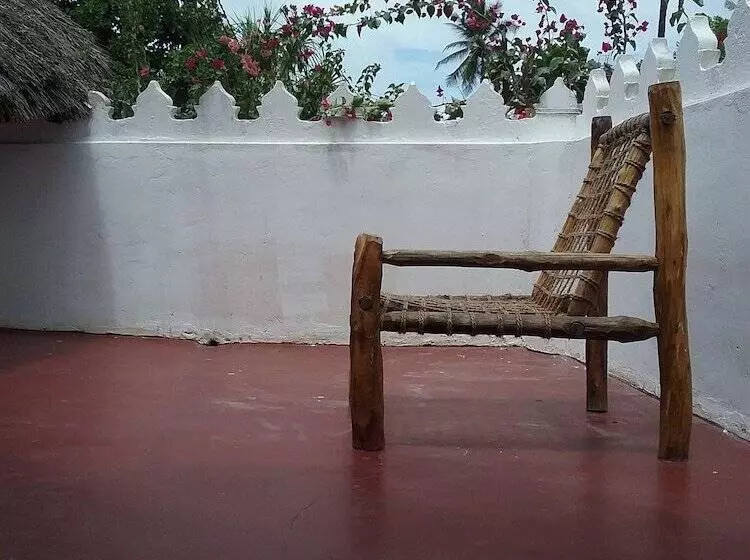 ホテル Laguna Palace Michamvi Kae