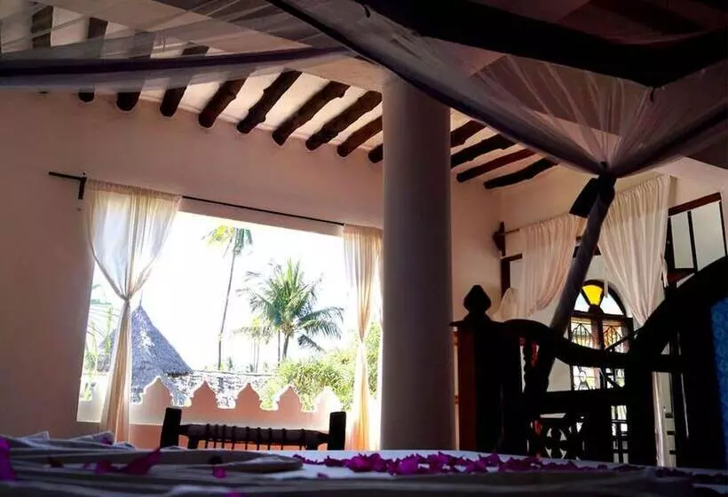 ホテル Laguna Palace Michamvi Kae